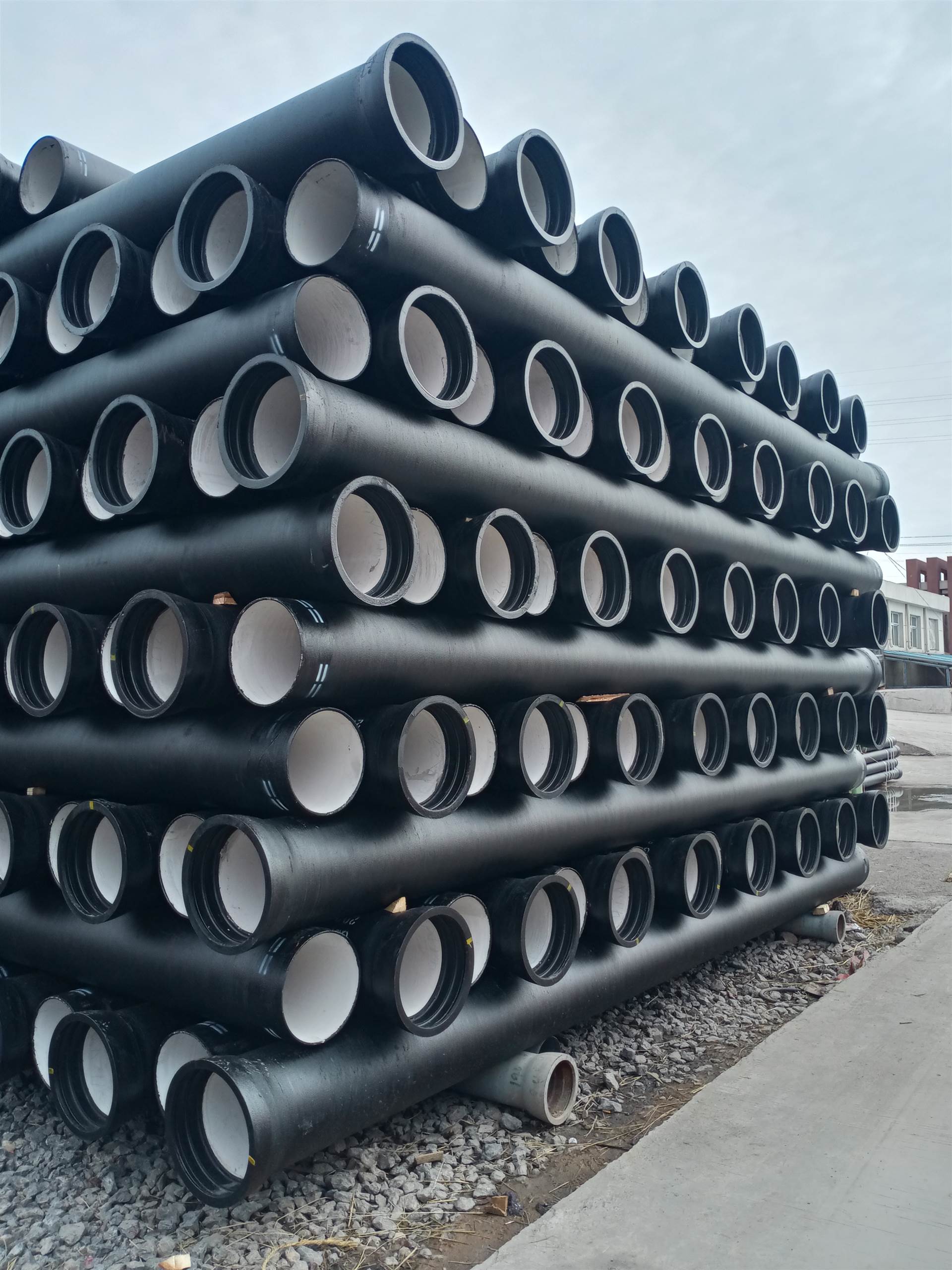 নমনীয় আয়রন পাইপ: আধুনিক হিটিং সিস্টেমের জন্য একটি নির্ভরযোগ্য সমাধান